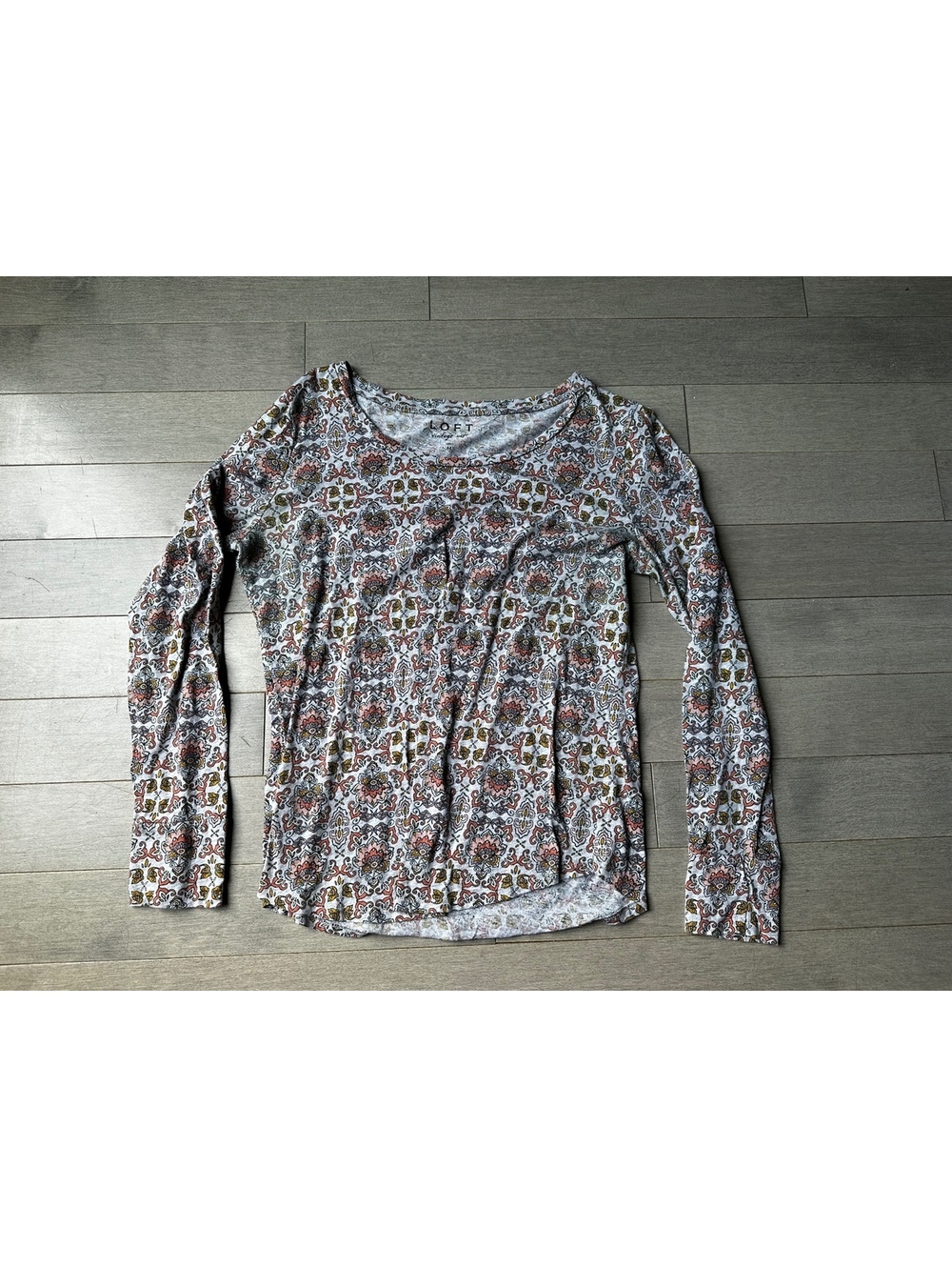 Women’s LOFT Vintage Soft Long Sleeve Floral Patterned Top Medium